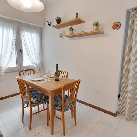 Family Garden - A 350 Dalla Con Terrazza Apartament